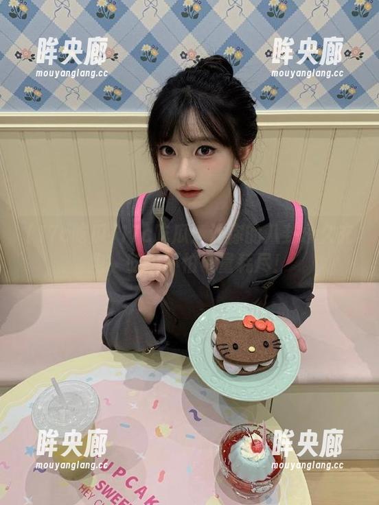 17c吃瓜：让你的八卦永久充电，吃瓜不怕电量耗尽！