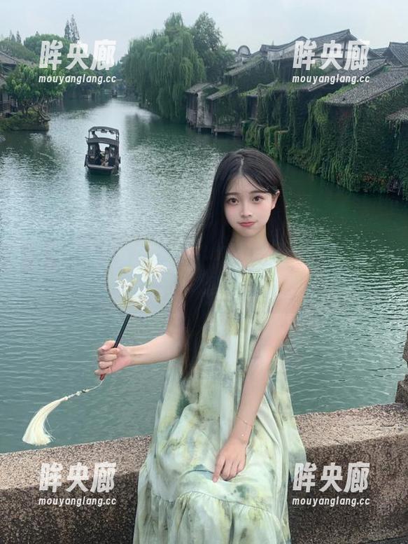 上“51cgfun”网站的我，仿佛成了一名“瓜侦探”。