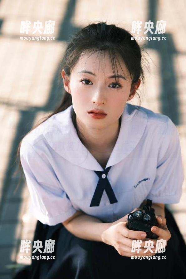 每次打开‘51cg4’网站，我的生活就被八卦完全占拢了！