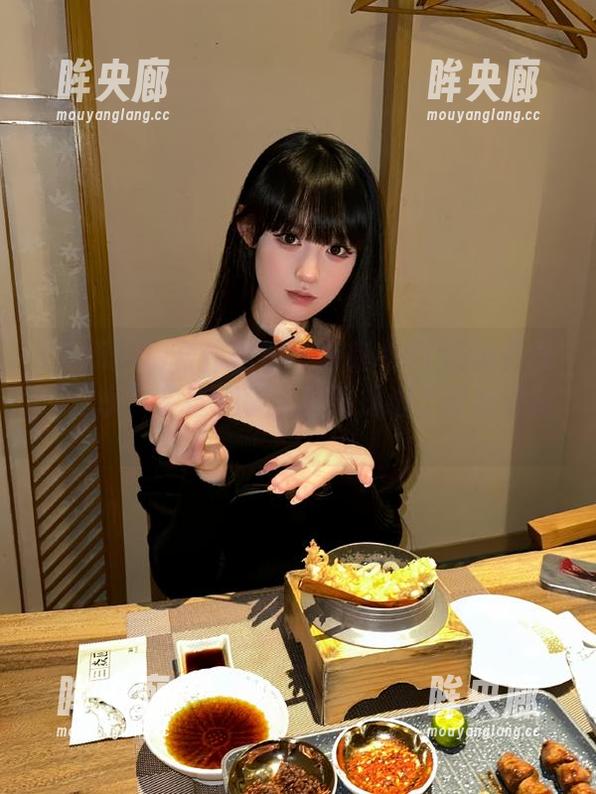 合作默契！夸克和51吃瓜勇敢“分享”宇宙趣事，双双掉进了奇妙之旅。