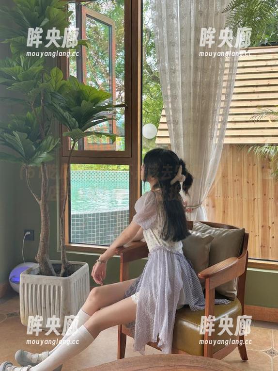 我是不是该去51吃瓜网的花店买点花？啊，网址找不到了...