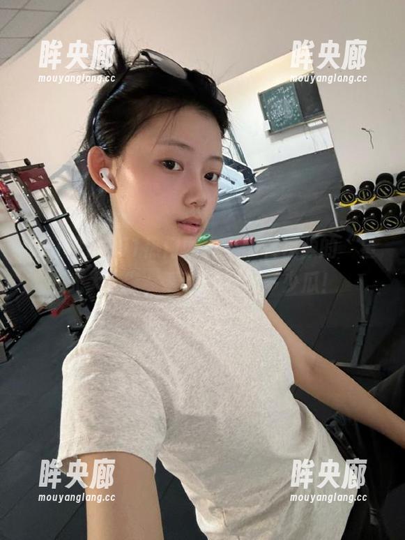 51热门网页，黑料视频的“星光大道”，看你能捡到多少瓜！
