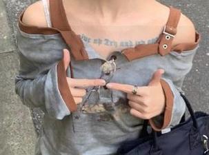 吃瓜今日争锋相对，91黑料苹果版内容更新得太快，我都来不及消化了欸！