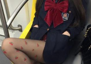 听说五1吃瓜进行了更新，瓜农们开会收瓜收得欢！