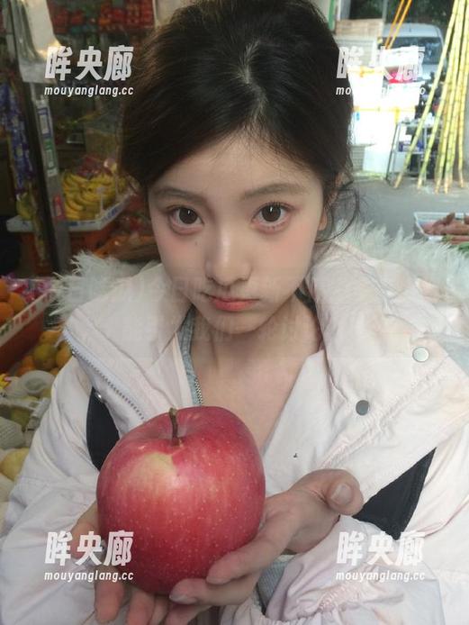 今日吃瓜更新不停，多少热搜能引发我们一轮讨论？