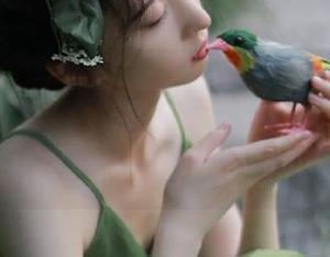 今日黑料网：首页就像是潜水，水面下都藏着什么稀奇古怪的事儿呢？