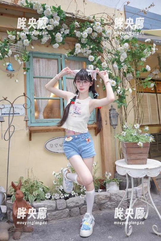 吃瓜17的首页，群里的火花四射，瞧这一出好戏！