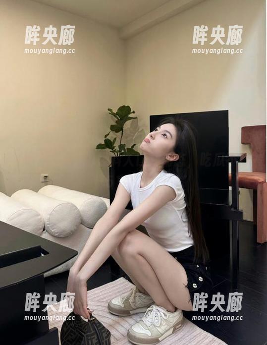 黑料入口新动态，吃瓜不打烊51带你飞！