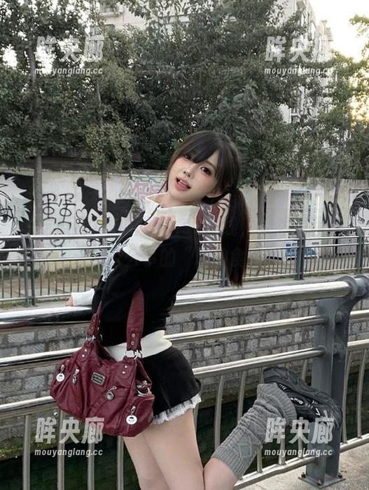 吃瓜网51.su在线，果然是我每天例行公事的“精神食粮”。