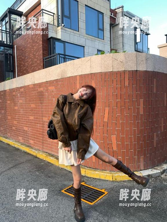 别闲着，快上吃瓜网首页，二区里的瓜形式大赛已开幕！