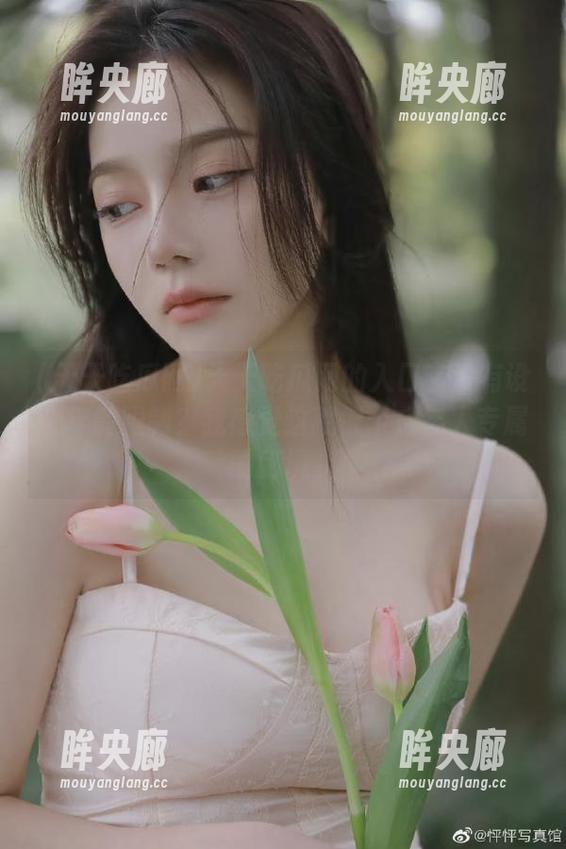 天天吃瓜网的入口有没有设个年龄限制？我感觉这就像个成年人专属的秘境。