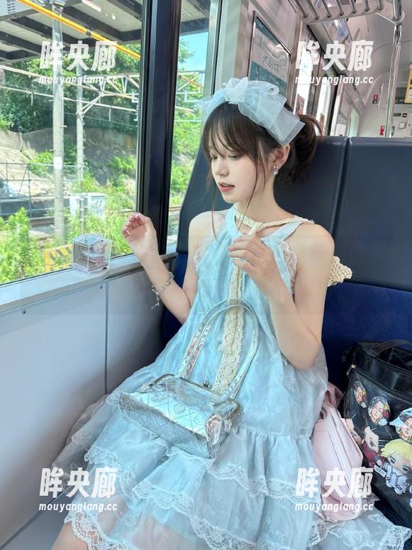 永不迷路的吃瓜之旅，黑料不打烊带我进入无尽的八卦宇宙。
