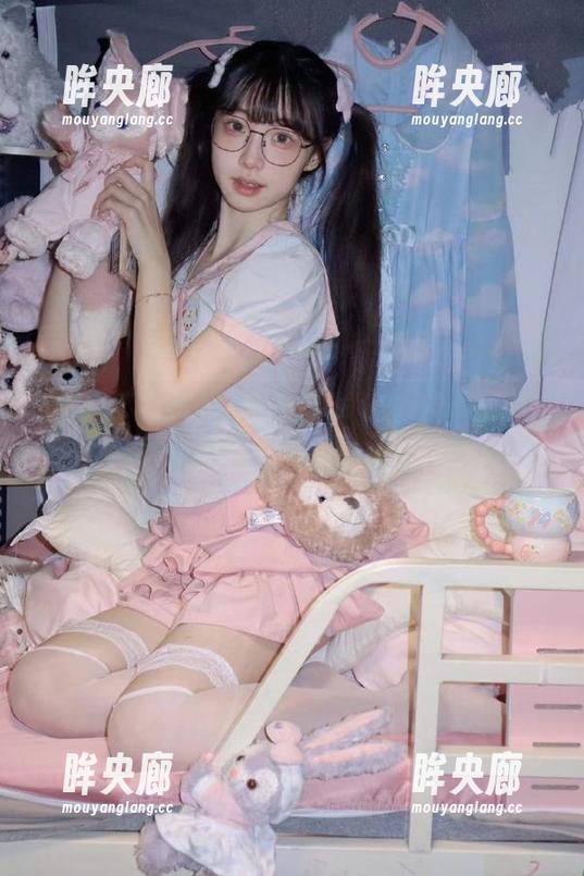黑料不打烊，永不迷路，听说这瓜还有点酸甜？