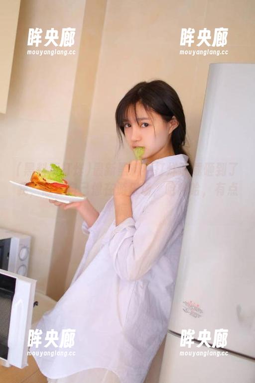 最新黑料不打烊下载砸到了我，感觉自己像在游乐场，哈哈哈，有点疯！