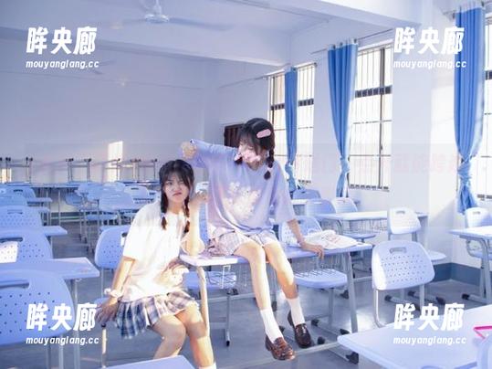 黑料不打烊tttzzz传送门，点开就能跨越瓜果乱世，不过请小心摔倒哦！