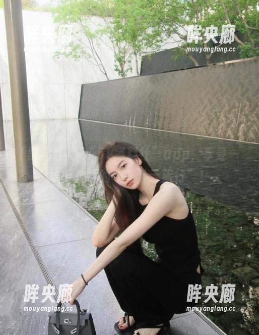 来“51黑料社”app，享受一场无止境的“八卦云旅行”！