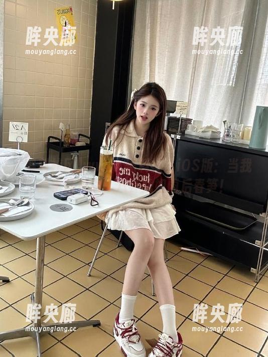 www.黑料社区iOS版：当我的手指滑动，八卦就如雨后春笋！