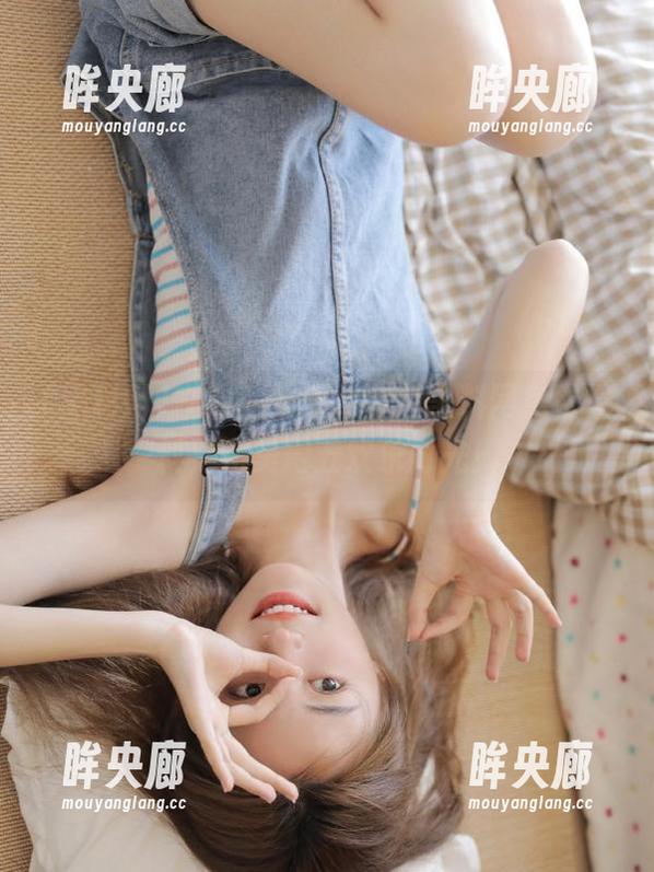 黑料网 左边一视频,右边黑料网免费爆料,完美周五欢乐时光!