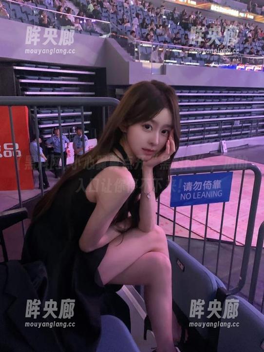 小心翼翼点开“黑料网”，瓜的入口让你停不下来！