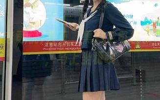 首页，黑料老司机又开车了，马上坐稳哦